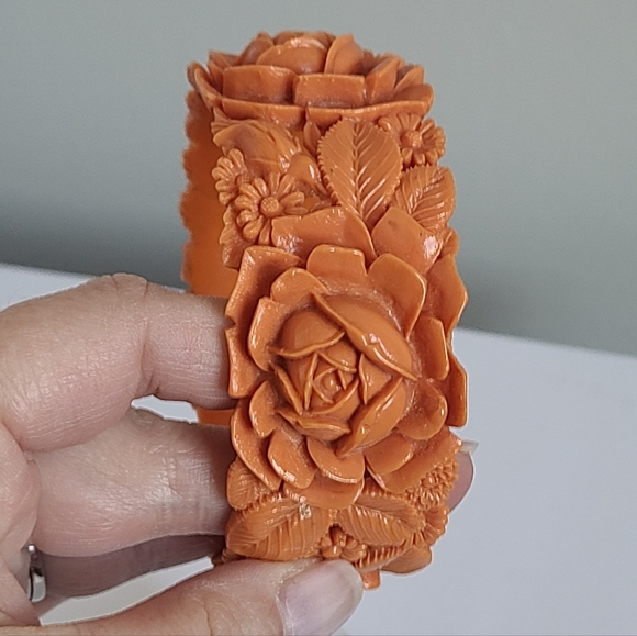 Vintage Boho Bakelite Celluloid Coral Orange Chunky Floral Wide Bangle Bracelet - Picture 8 of 12